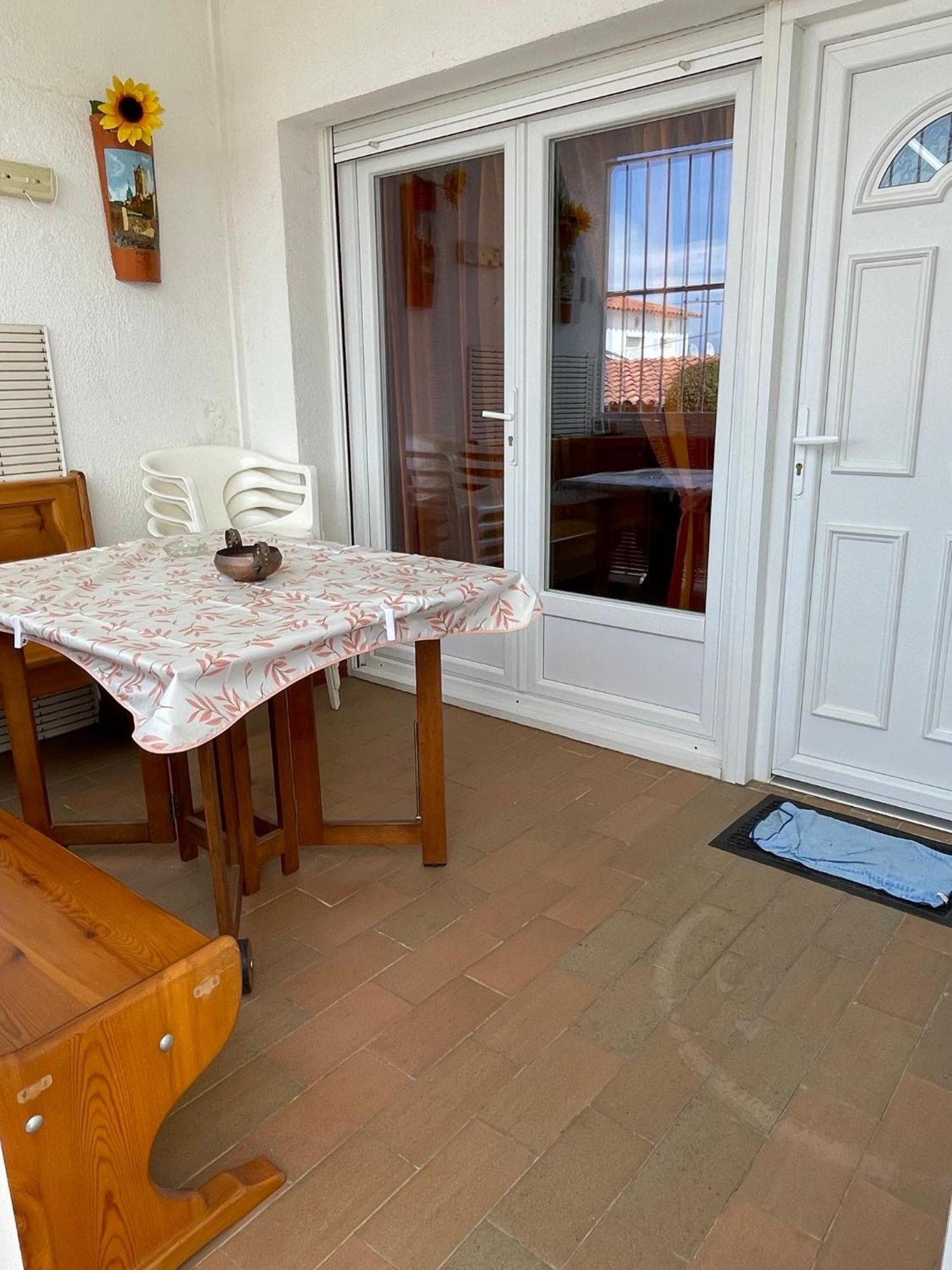 Charme Et Simplicite De Ce Nouveau Bien Empuriabrava Buitenkant foto